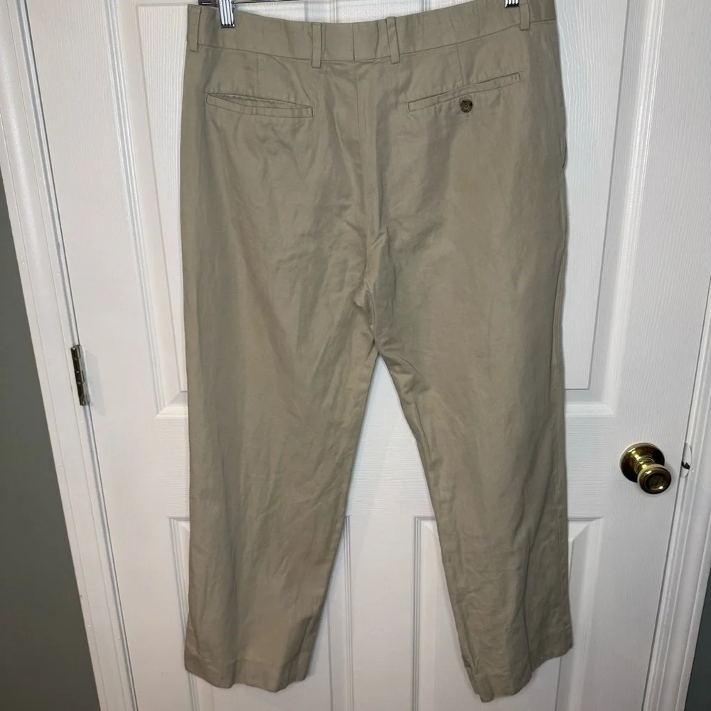 Banana Republic Chinos Classic Straight-Leg Flat Front 35 Waist 30 Length GUC